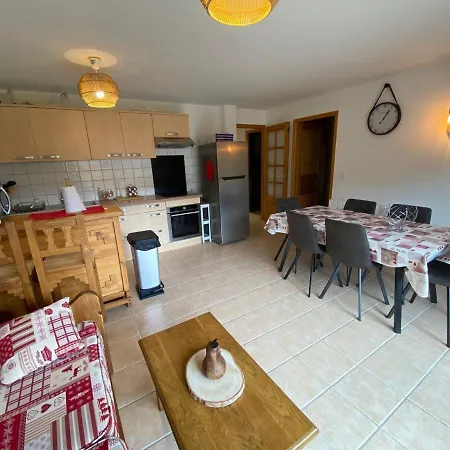 Apartment T2 + Avec Balcon Oriente Sud A Saint-jean-de-sixt, Proche De La Clusaz