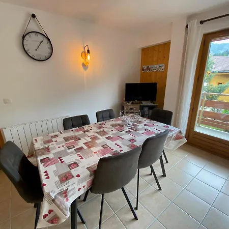 T2 + Avec Balcon Oriente Sud A Saint-jean-de-sixt, Proche De La Clusaz Apartment